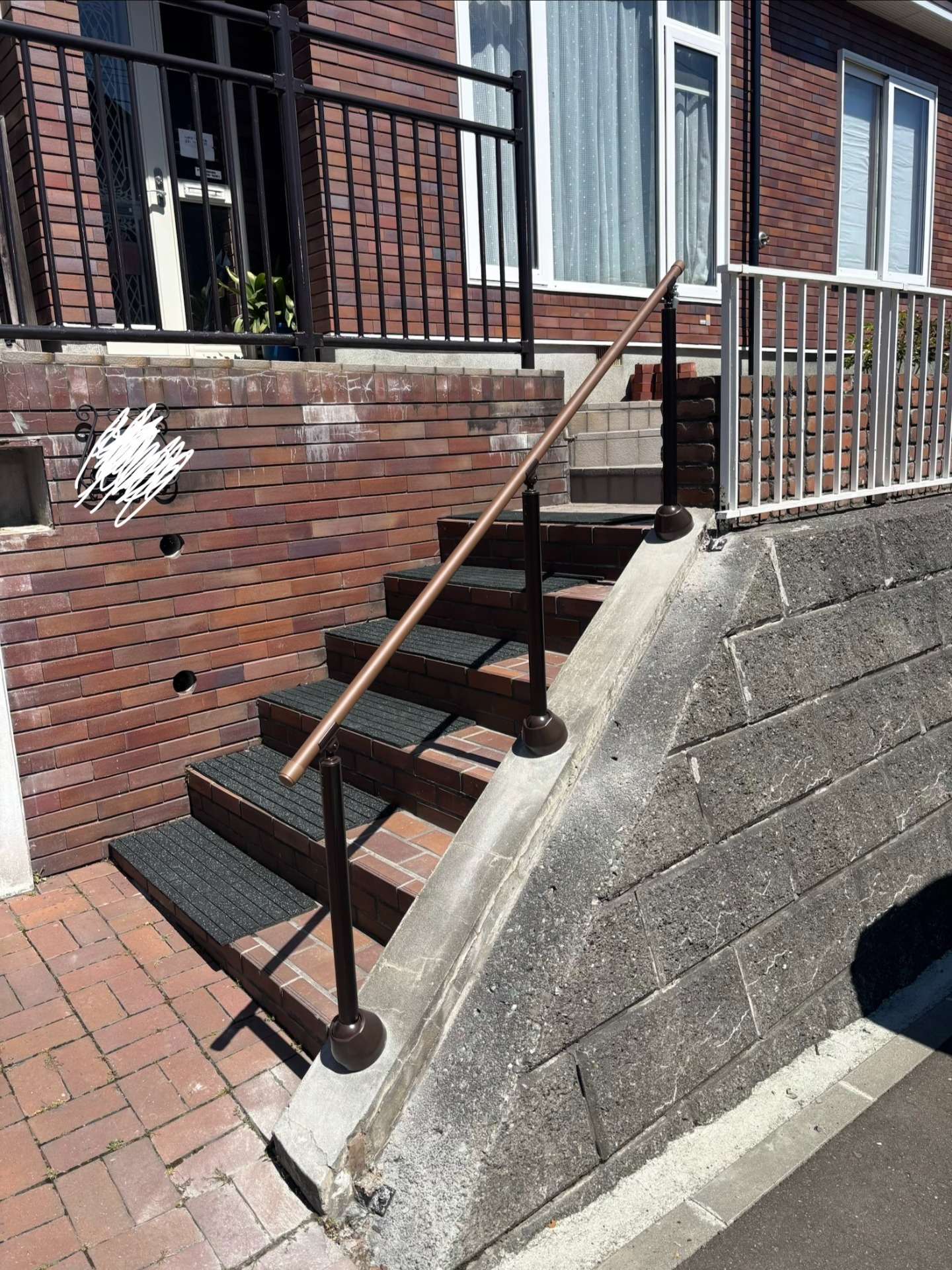 【札幌市厚別区】腐食してぐらついていた外階段手すりを撤去・新設